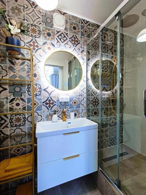 Au Petit Trianon Bleu Apartment แวร์ซาย ภายนอก รูปภาพ