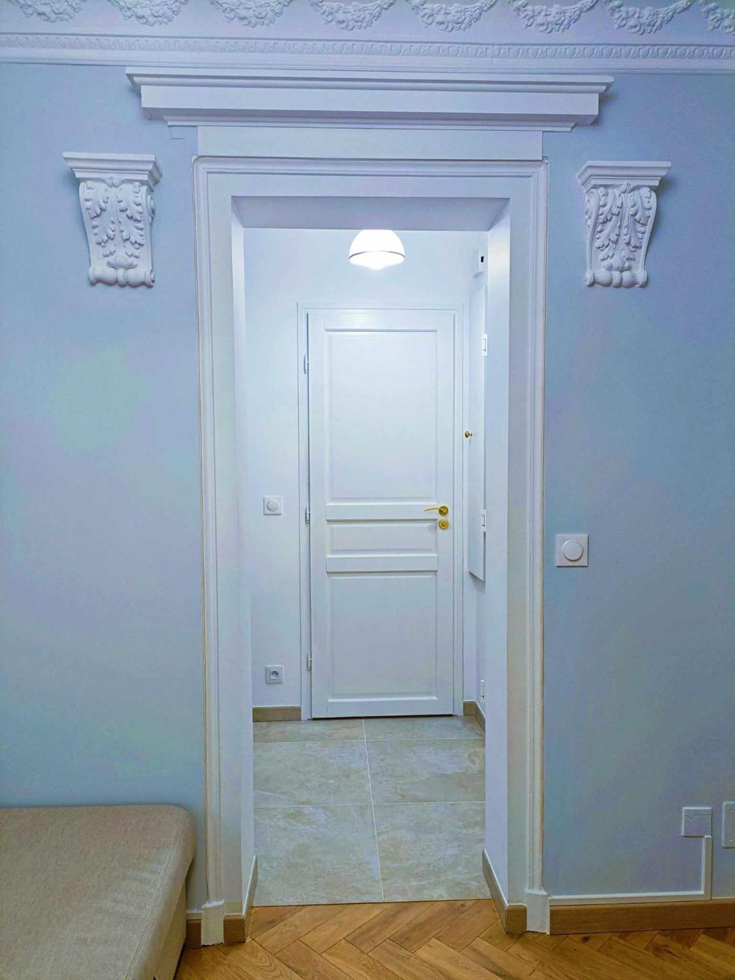 Au Petit Trianon Bleu Apartment แวร์ซาย ภายนอก รูปภาพ