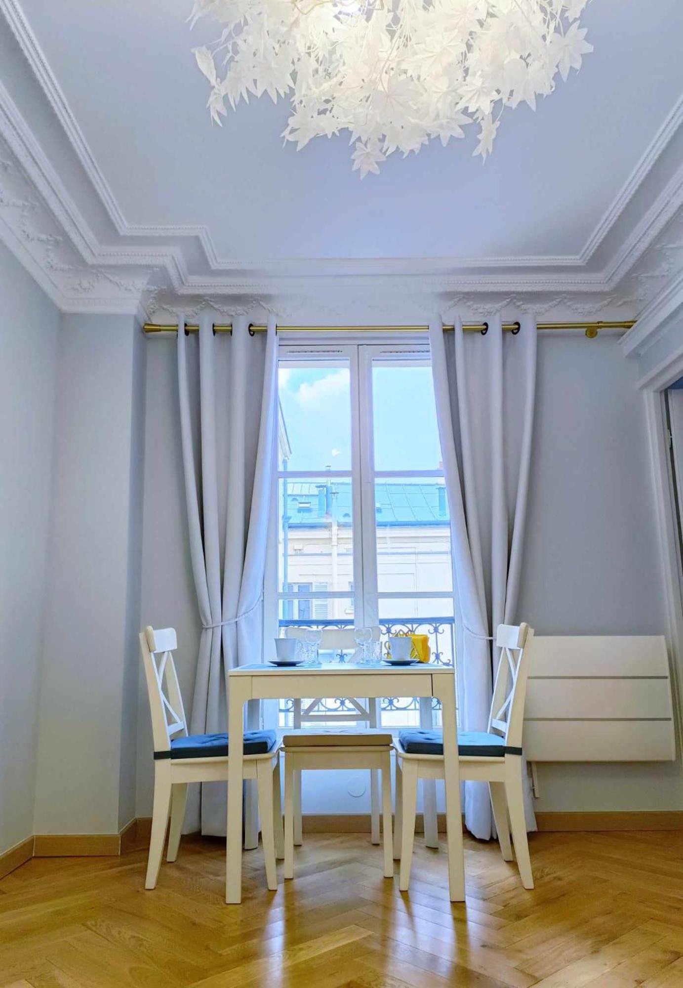 Au Petit Trianon Bleu Apartment แวร์ซาย ภายนอก รูปภาพ